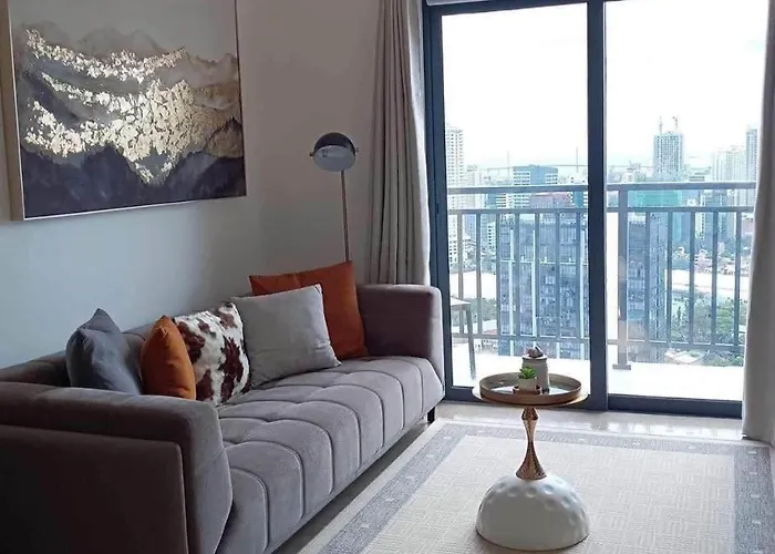 Grand Residences 2br And 2 Baths In The Heart Of Apartment